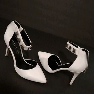 Aldo White High heels size 8
